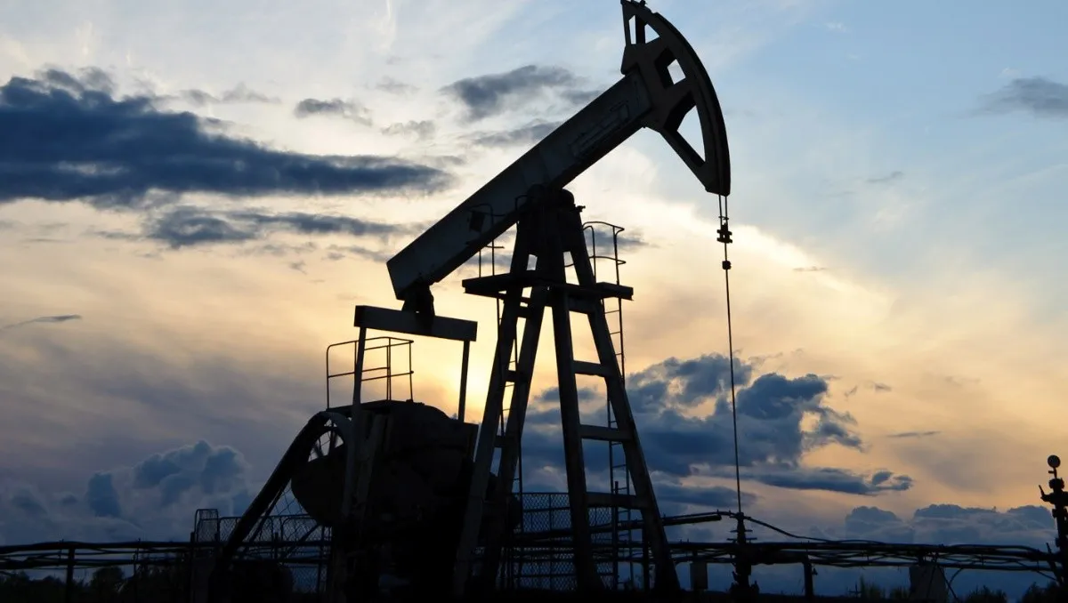 El petróleo de Texas sube un 4,48 % por la escalada de ataques entre EE.UU. e Irán