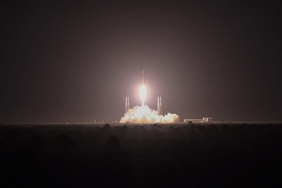 La española Hispasat lanza con éxito desde EE.UU. su satélite más avanzado