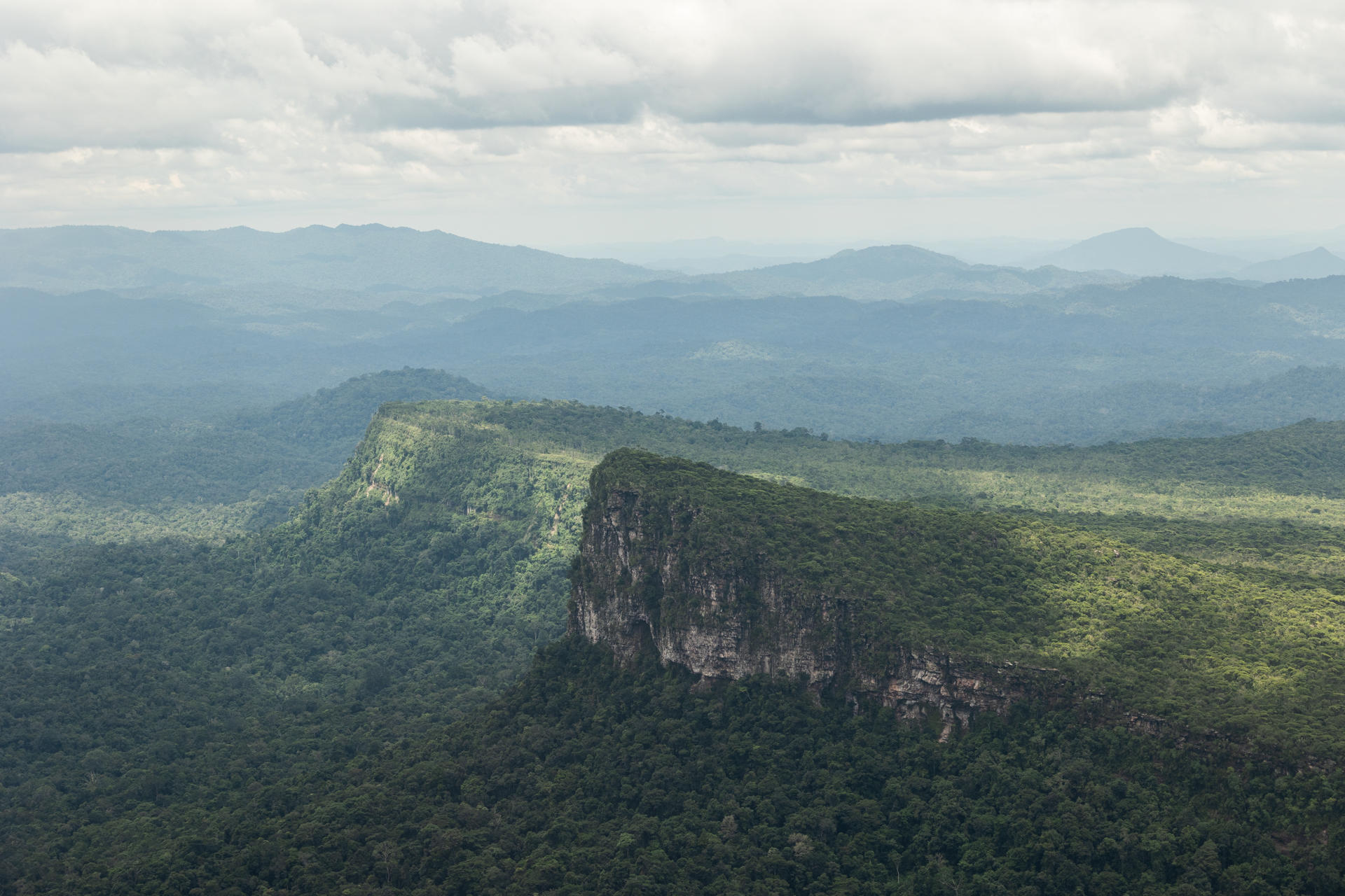 (VIDEO) Amazonía brasileña tiene más de 800 pistas clandestinas en tierras indígenas