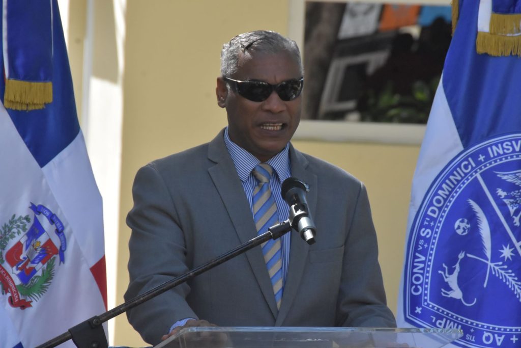 Decano de Humanidades, doctor Gerardo Roa Ogando