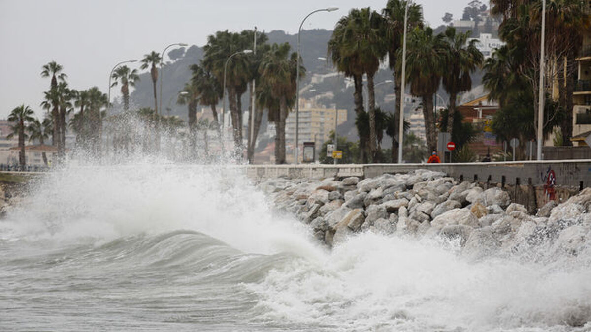 Lluvias aisladas y pasajeras a causa del viento del Este y oleaje anormal en las costas