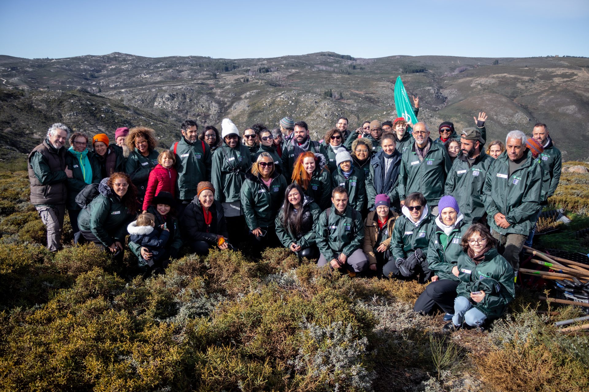Reforestar, una forma de reparar «traumas» y favorecer a la integración social