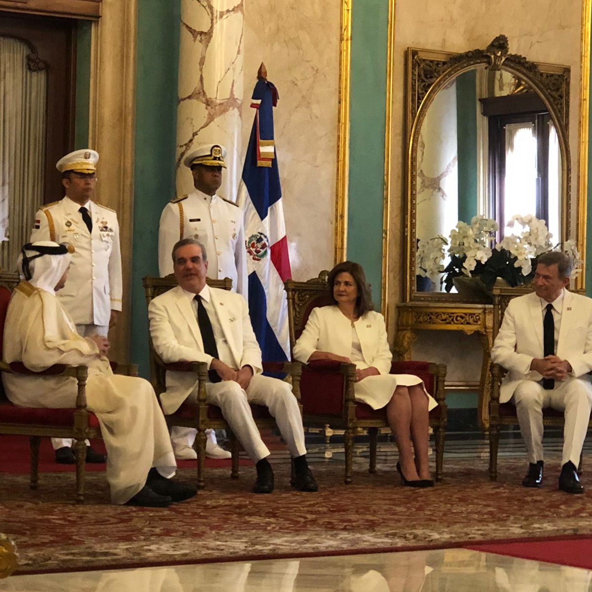 (VIDEO) Abinader recibe credenciales de 7 nuevos embajadores; viajaría este año a Japón