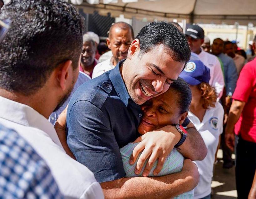 Revolución social de Abinader abarca más de 30 mil personas con “Primero Tú”