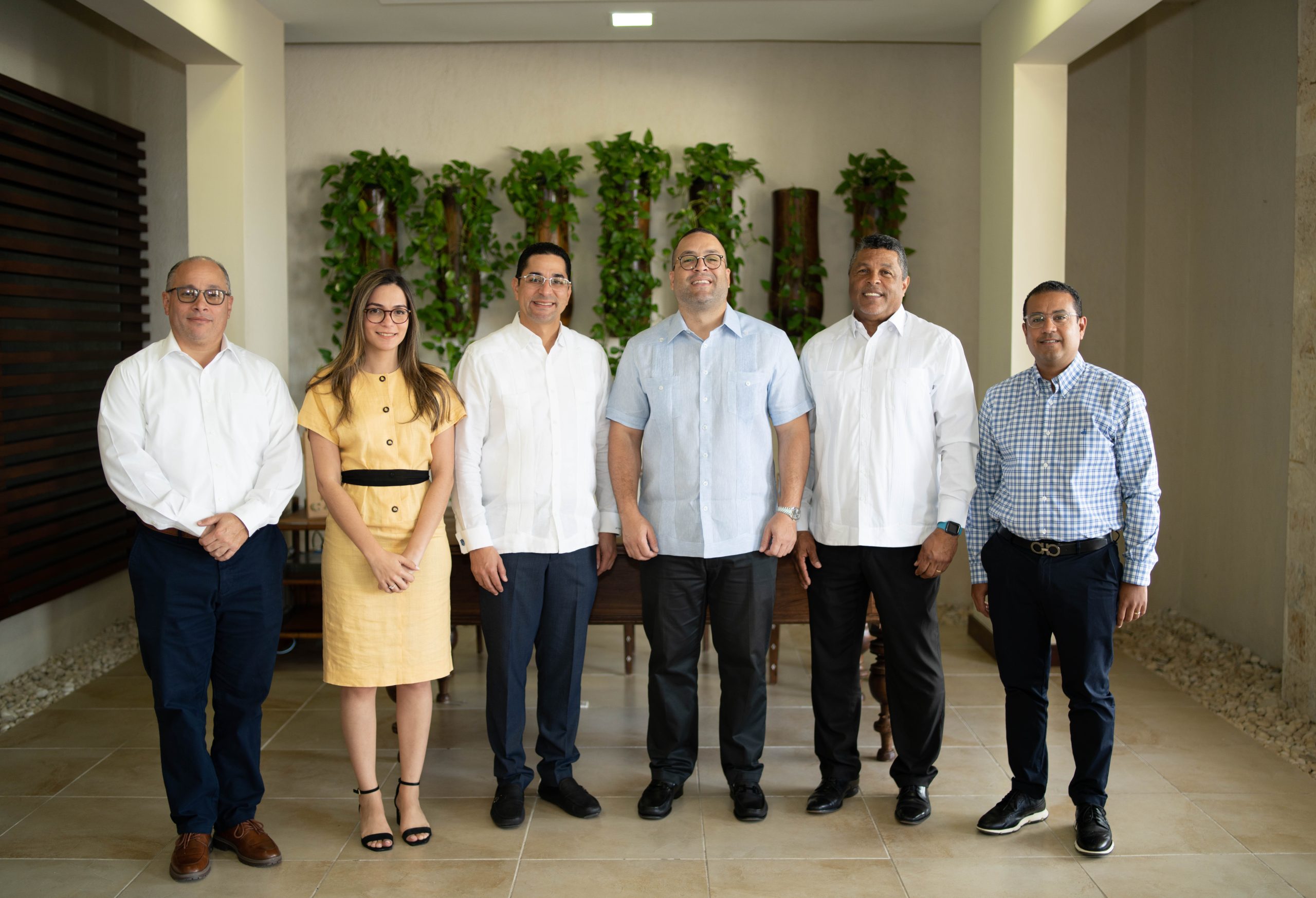 Entidades acuerdan colaborar para preservar corales, especies marinas y proyectos pesqueros