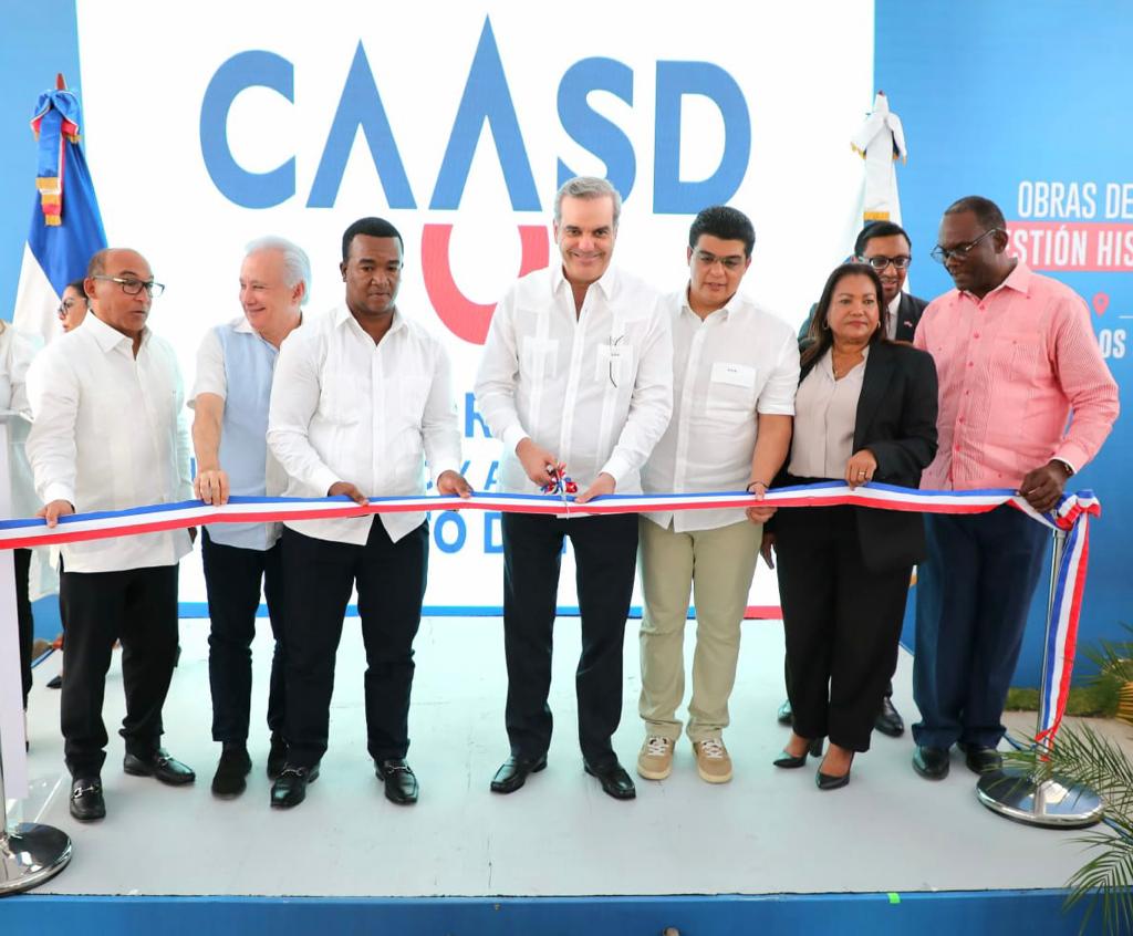 Abinader inaugura la cañada saneada de Los Rieles en Pantoja con una inversión superior a los RD$285 millones