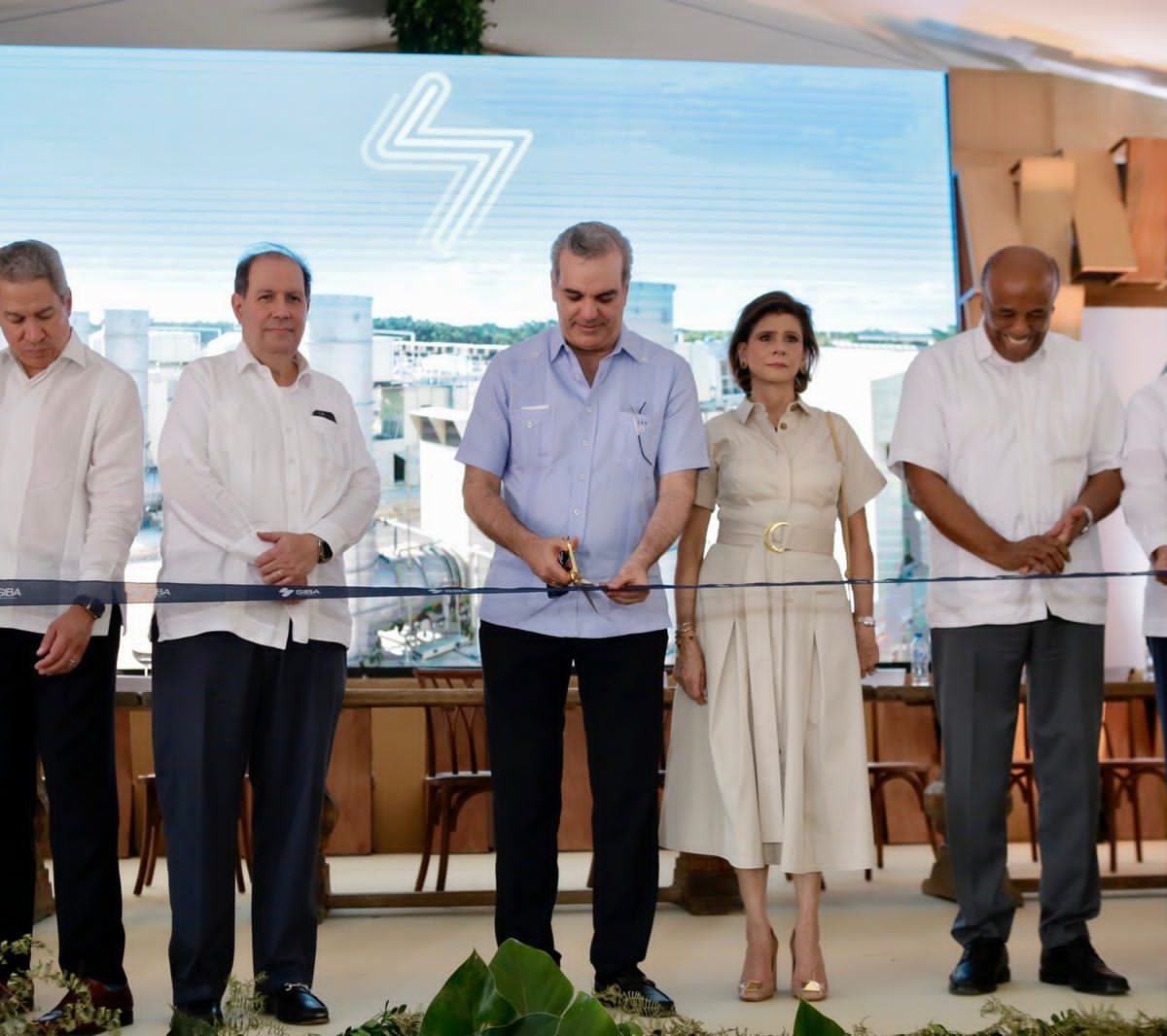 Abinader encabeza inauguración de la termoeléctrica SIBA Energy en Boca Chica