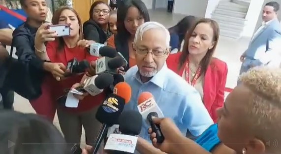 Ángel Hernández revela en su gestión 5 maestros han sido suspendidos por acoso sexual