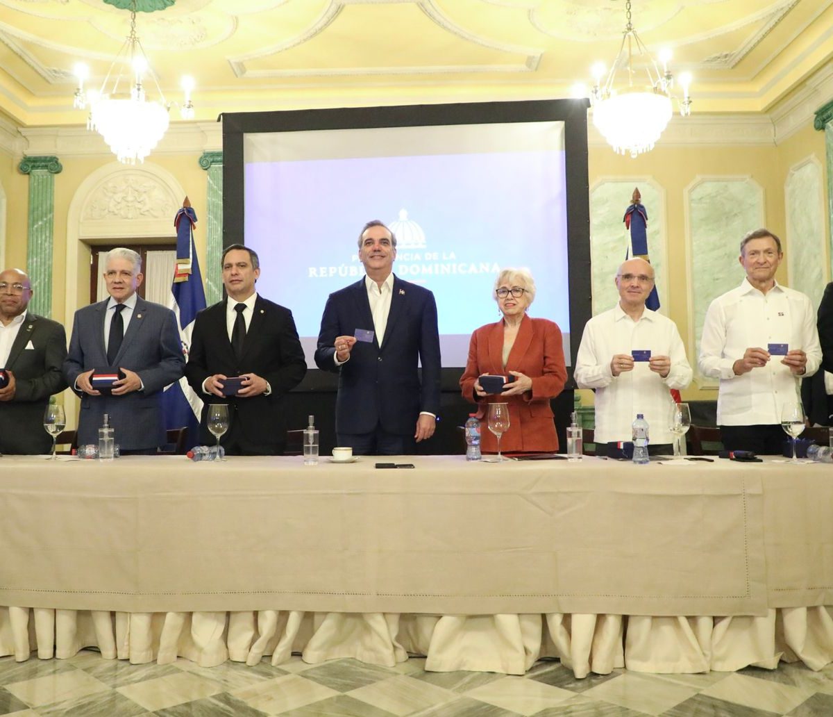 Abinader advierte intensificarán políticas de transparencia; RD mejora en corrupción gubernamental 