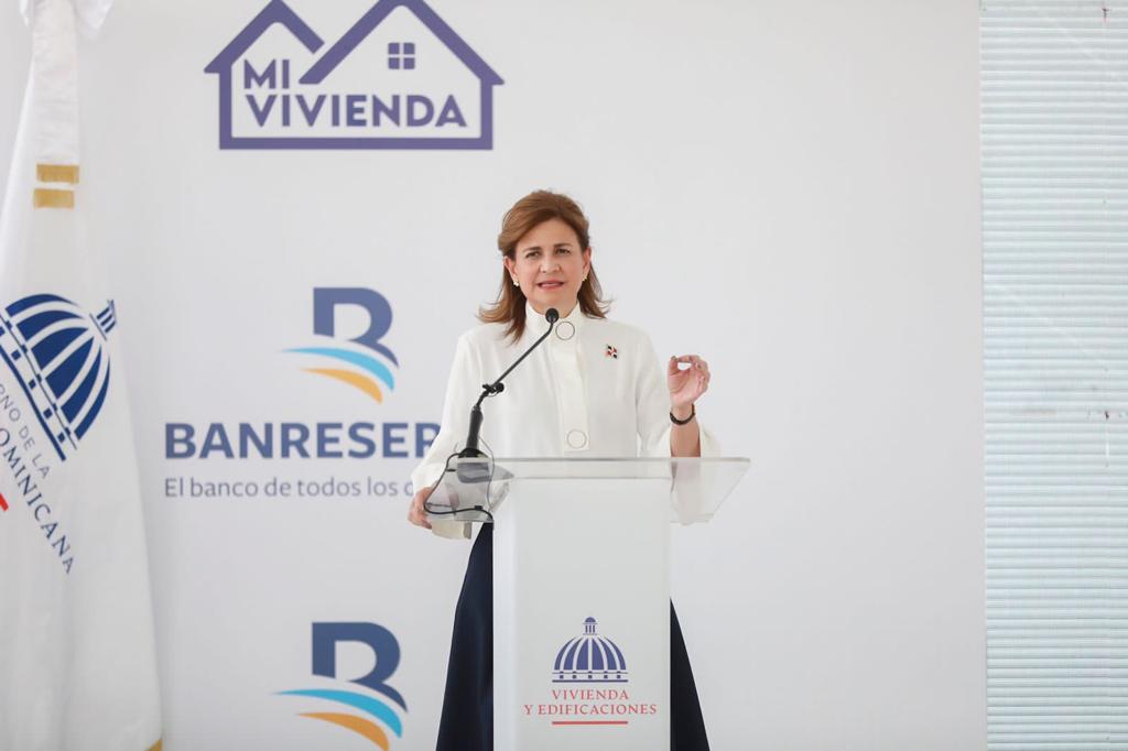 Raquel Peña dice el pueblo es el que imspira a Abinader a trabajar sin descanso por RD