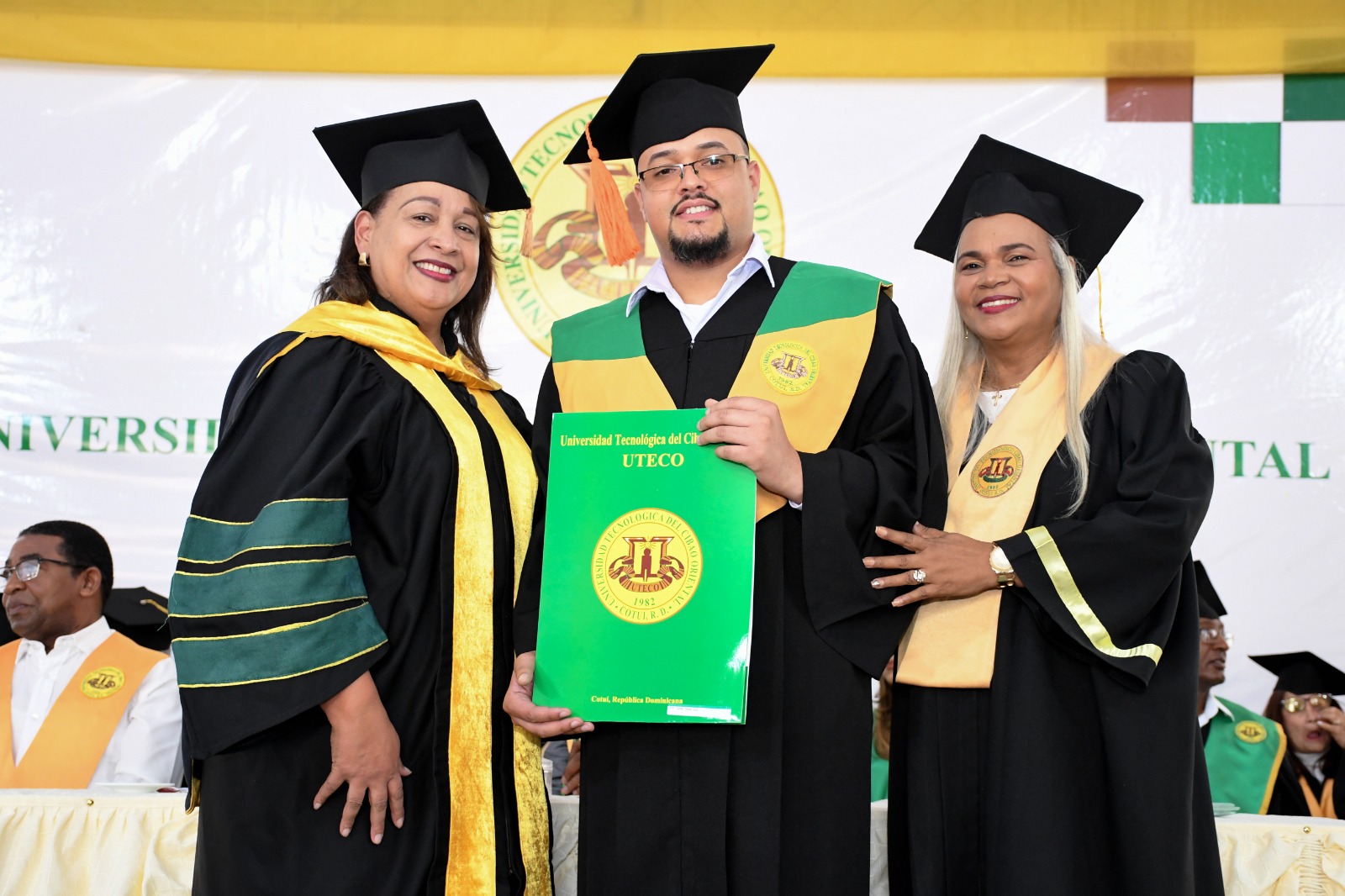 La Uteco titula 263 nuevos profesionales La Uteco titula 263 nuevos profesionales