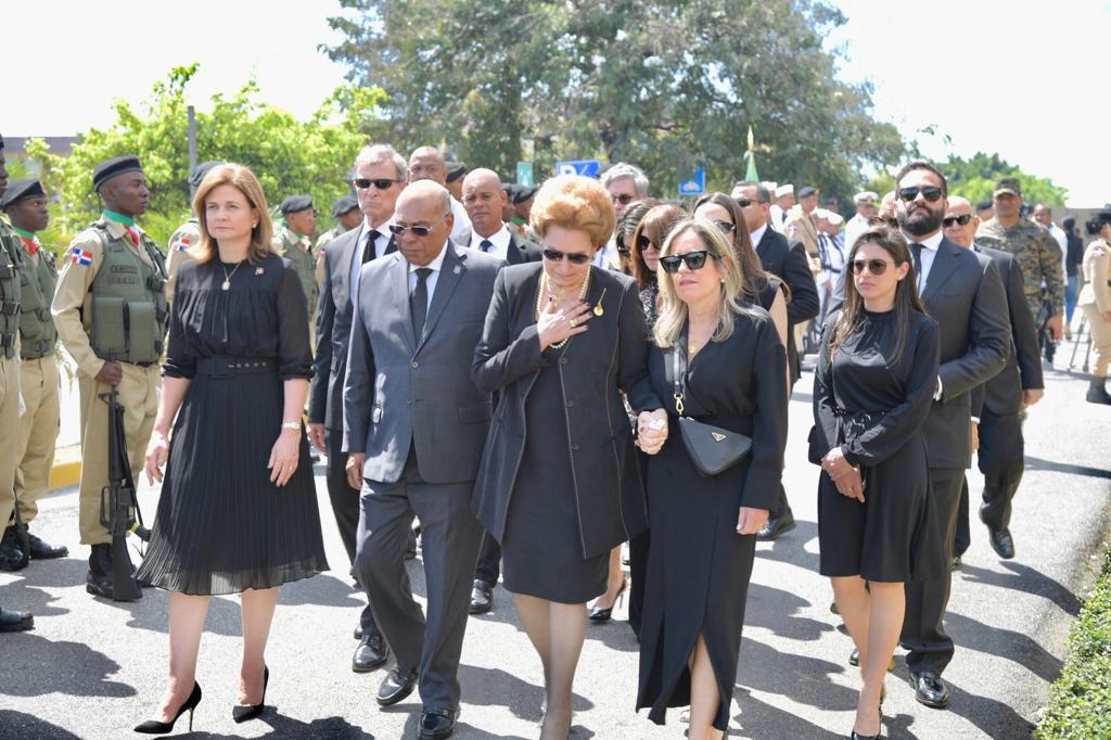 Raquel Peña, familiares y allegados asisten a honras fúnebres a Víctor Gómez Bergés | Foto: Fuente externa