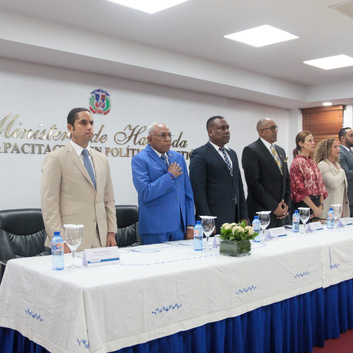 Capacitarán personal para determinar costos de proceso productivo de bienes y servicios públicos