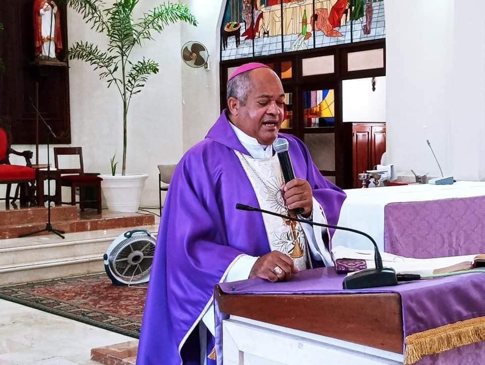 Obispo de Puerto Plata pide a Dios iluminar a la PN y exhorta a sus agentes actuar con buenos valores