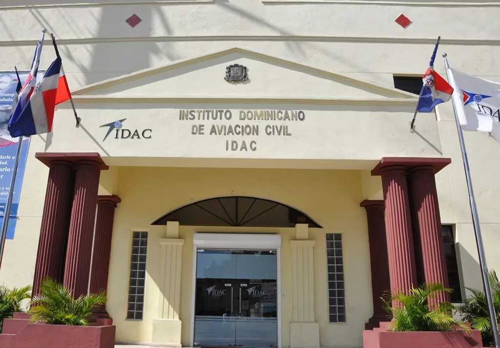 IDAC confirma accidente de helicóptero y muerte de piloto en zona de Los Cacaos San Cristóbal