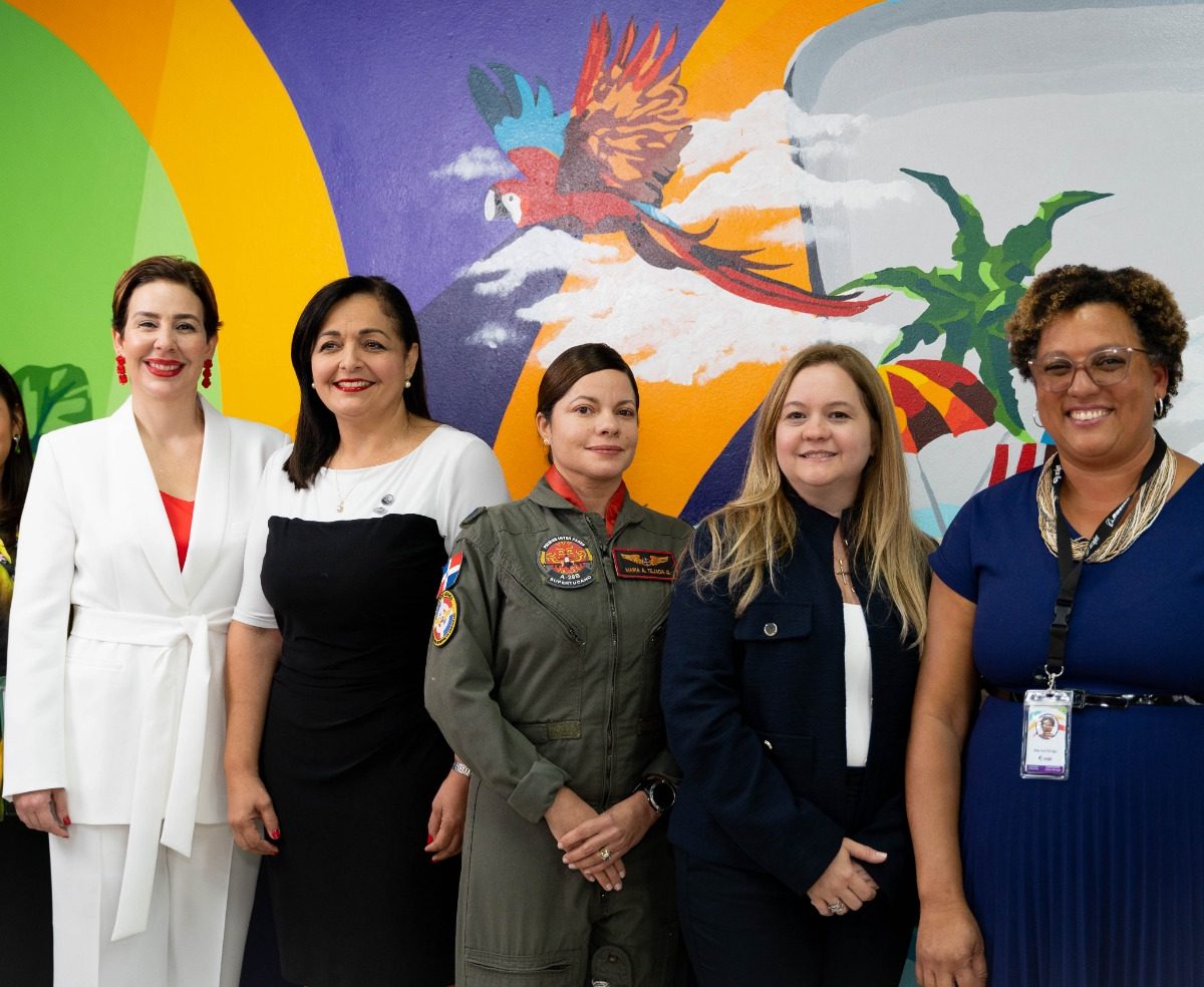 Arajet conmemora Día Internacional de la Mujer con un conversatorio con las líderes nacionales de la aviación 