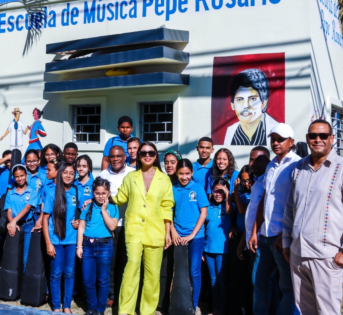 Fundación AIB ofrece charla de motivación con Daneida Polanco en escuela de música en Higüey