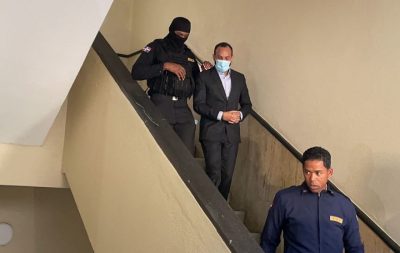 Momento en Jairo González es trsladado al tribunal | Foto: Melisa Gómez