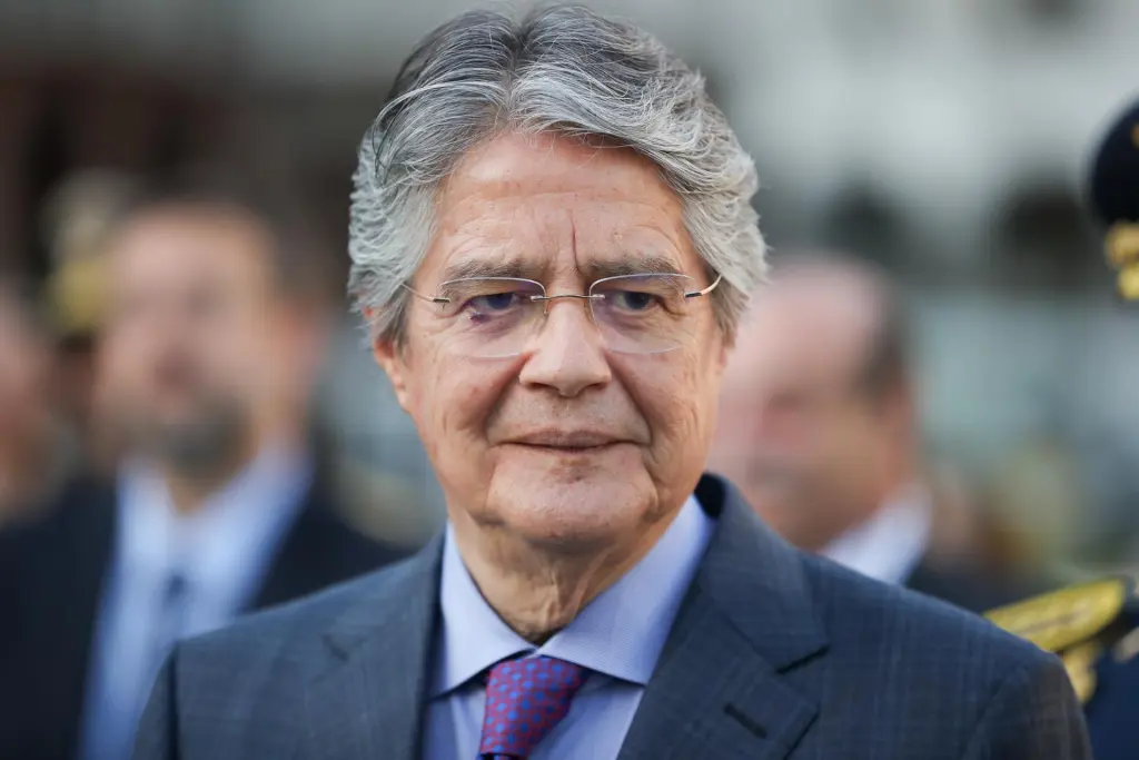 El presidente de Ecuador da positivo para covid-19 y ejercerá por teletrabajo