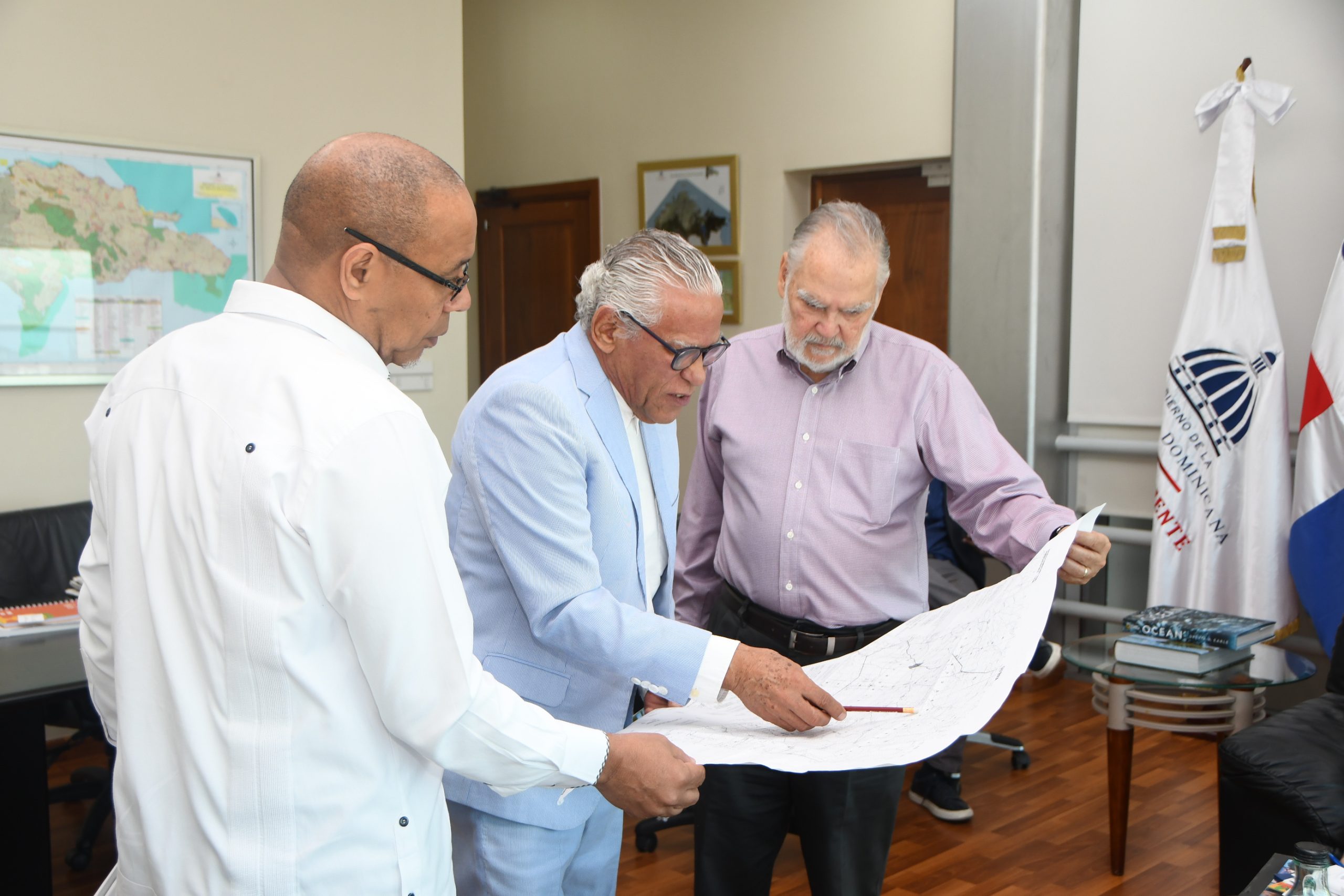 Entidades se comprometen a proteger humedales de invasores y depredadores