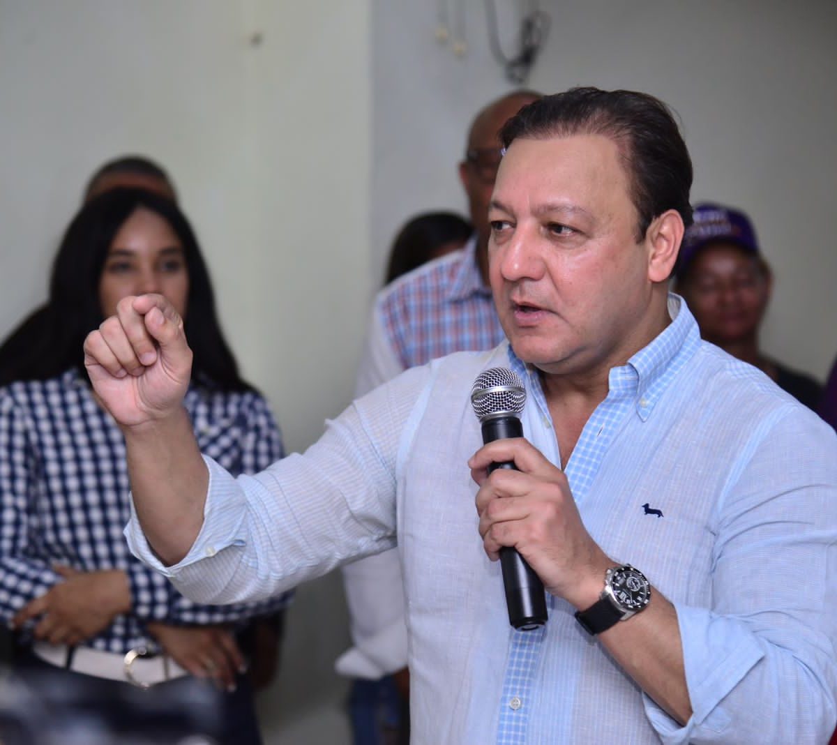 “Ahora el pleito es conmigo”, advierte Abel al Gobierno en defensa de los dominicanos