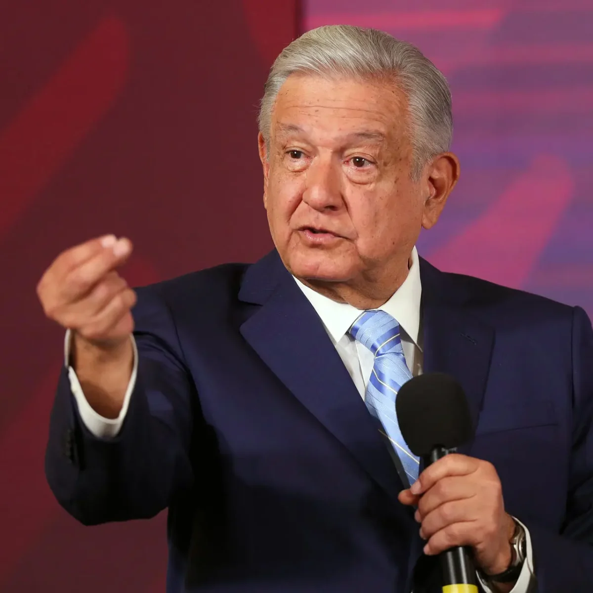 López Obrador resalta fortaleza de bancos mexicanos frente a crisis en EE.UU.