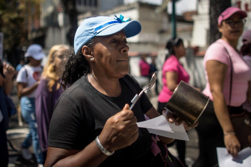 Venezolanas exigen mejores salarios y reconocimiento a tareas del hogar