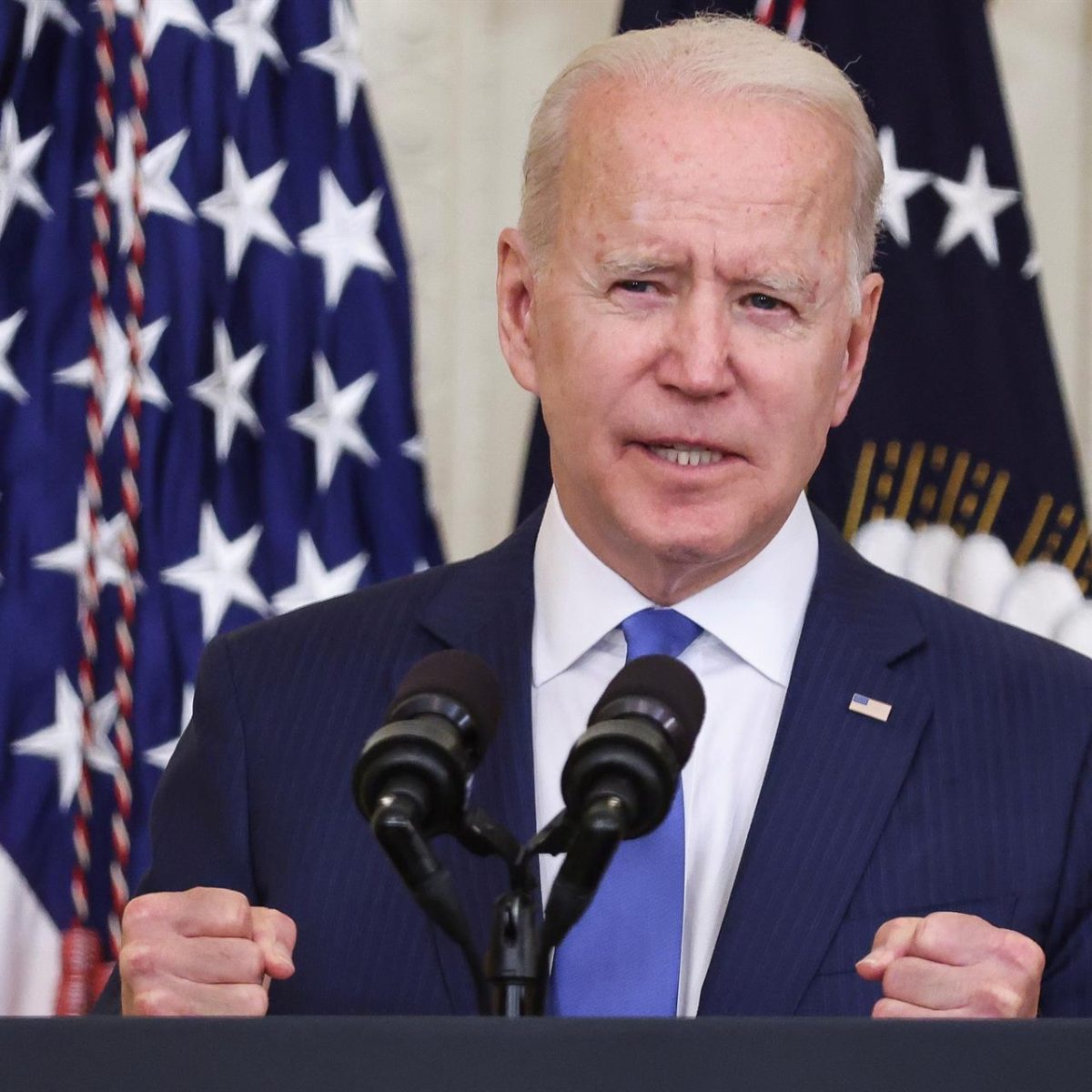 Biden pide al Congreso reforzar las sanciones contra los ejecutivos bancarios