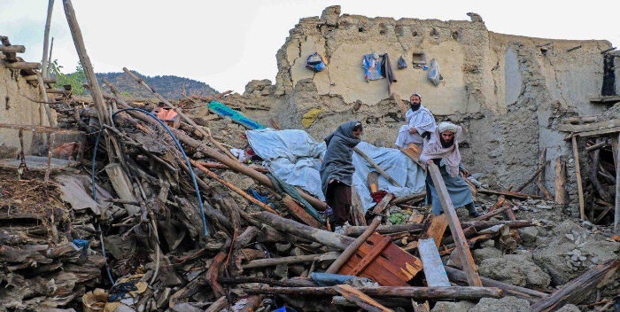 Suben a 13 los muertos y 230 heridos en Afganistán y Pakistán tras terremoto