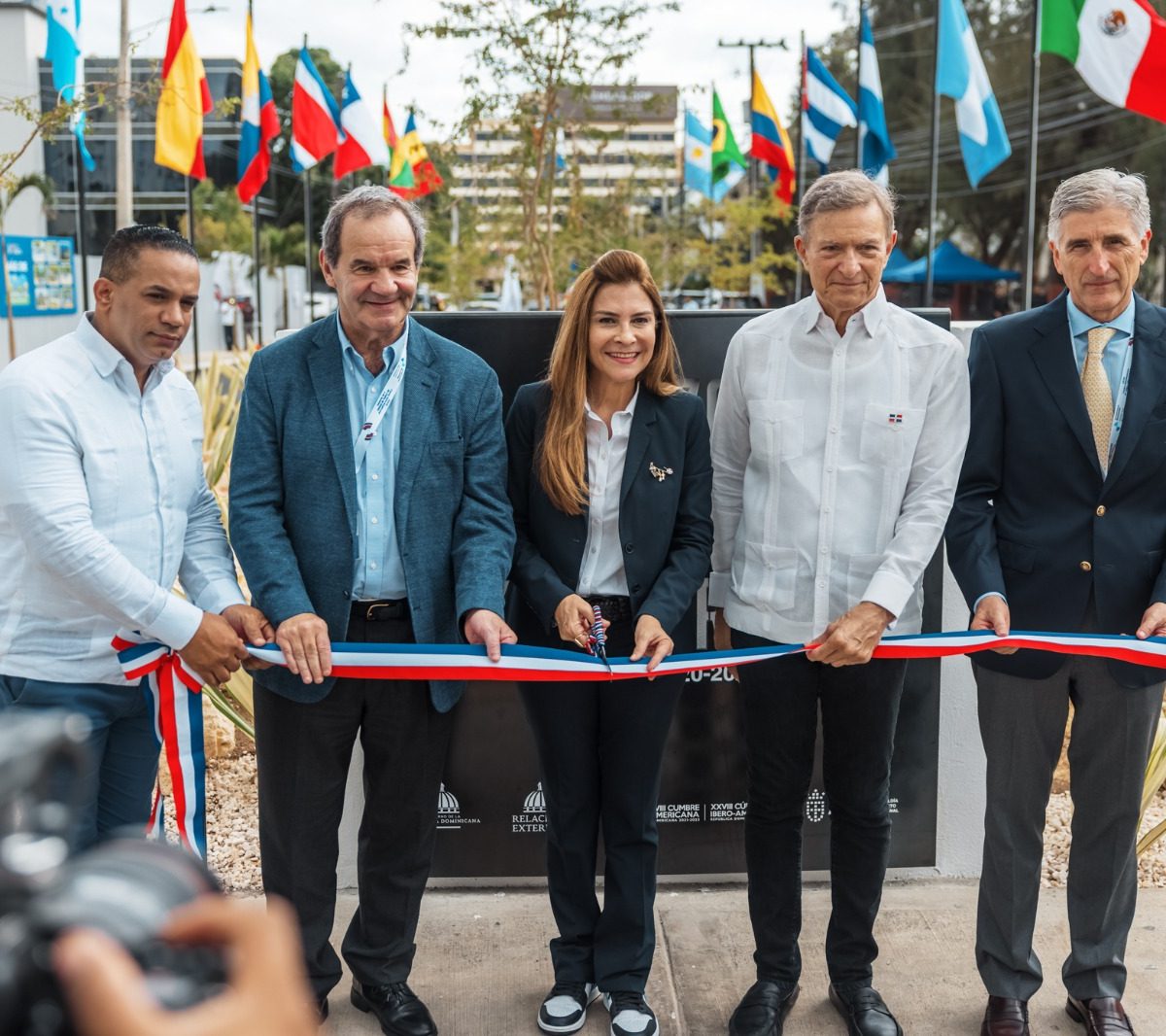 ADN y MIREX inauguran plaza en el marco de la XXVIII Cumbre Iberoamericana de Jefas y Jefes de Estado