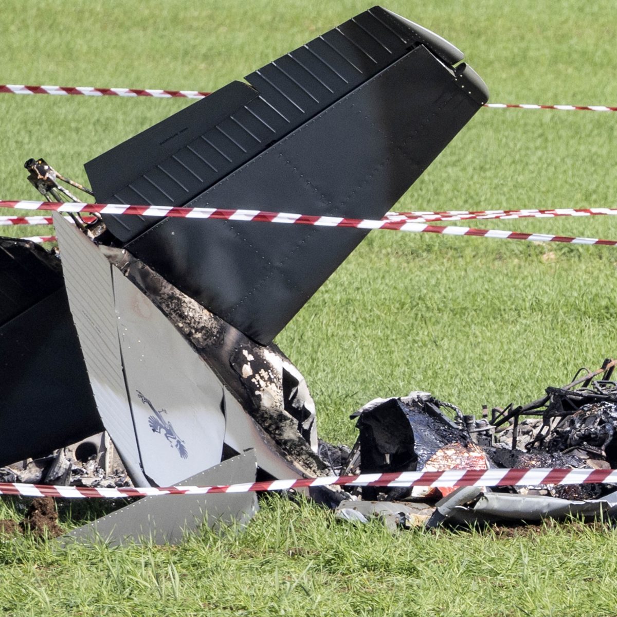 Dos muertos y cuatro heridos al chocar una avioneta con edificación en Brasil