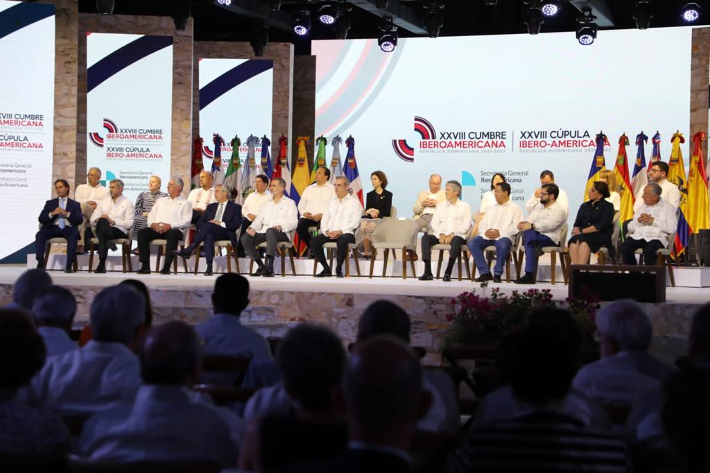 RD aboga en inauguración Cumbre por un sistema financiero más justo y democracias revitalizadas