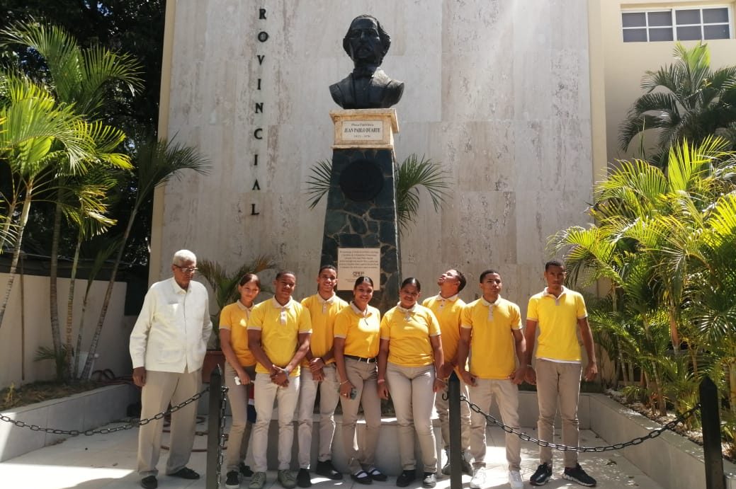 Conmemoran 159 aniversario de la llegada de Durante a Montecristi en apoyo a los restauradores