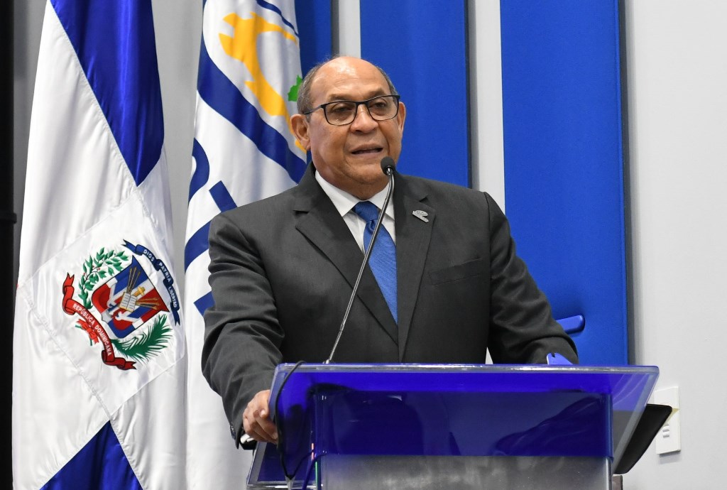 Santos Badía propone ante el PARLACEN una currícula de formación para la región centroamericana