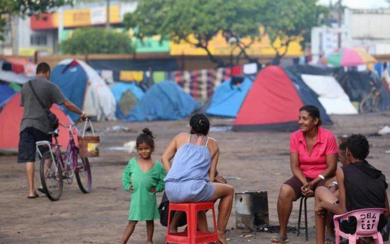 Venezolanos en Trinidad y Tobago alegan despidos por falta de visas de empleo
