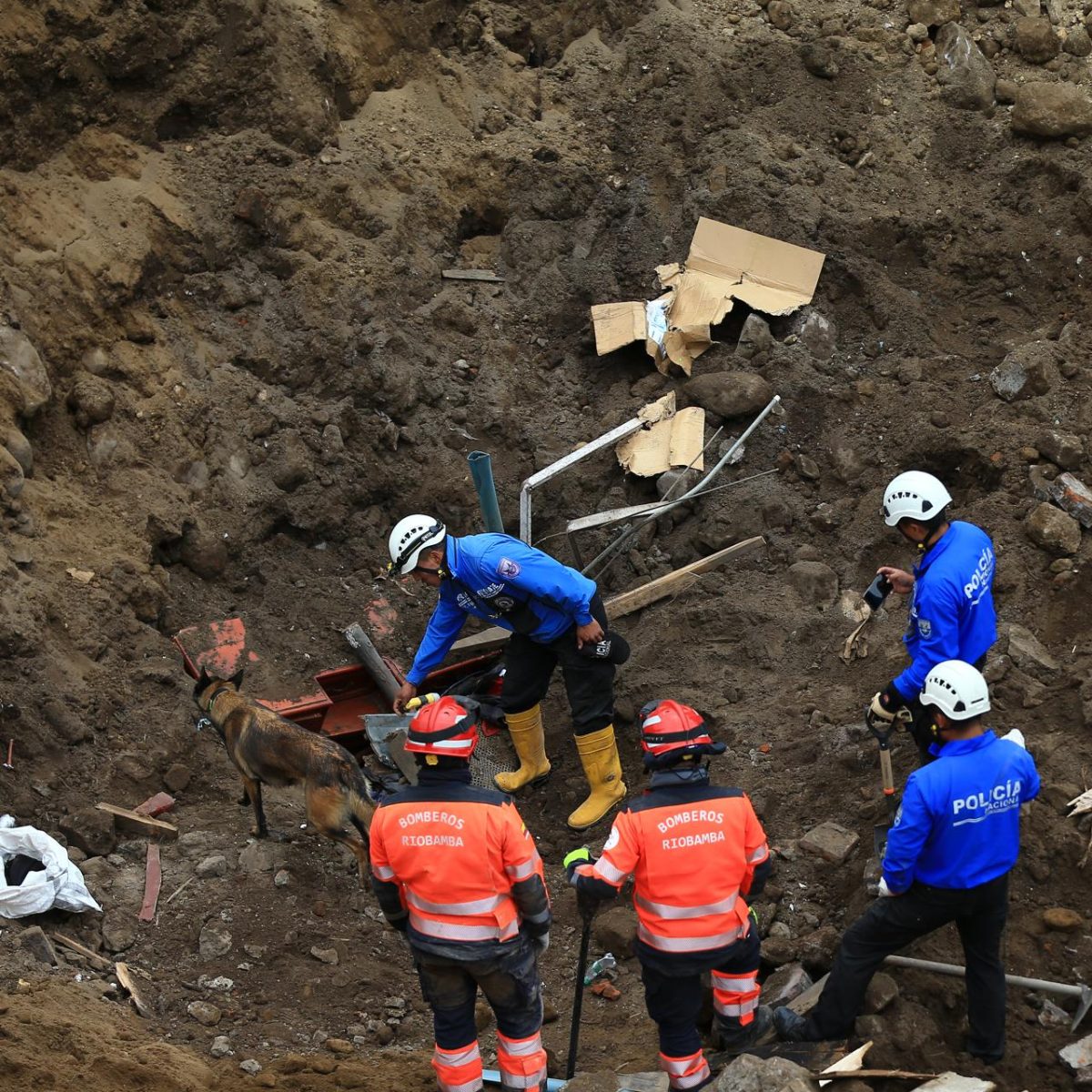 Asciende A La Cifra De Fallecidos Por Alud En Zona Andina De Ecuador