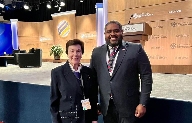 RD exhibe en II Cumbre por la Democracia en Washington avances de agenda digital