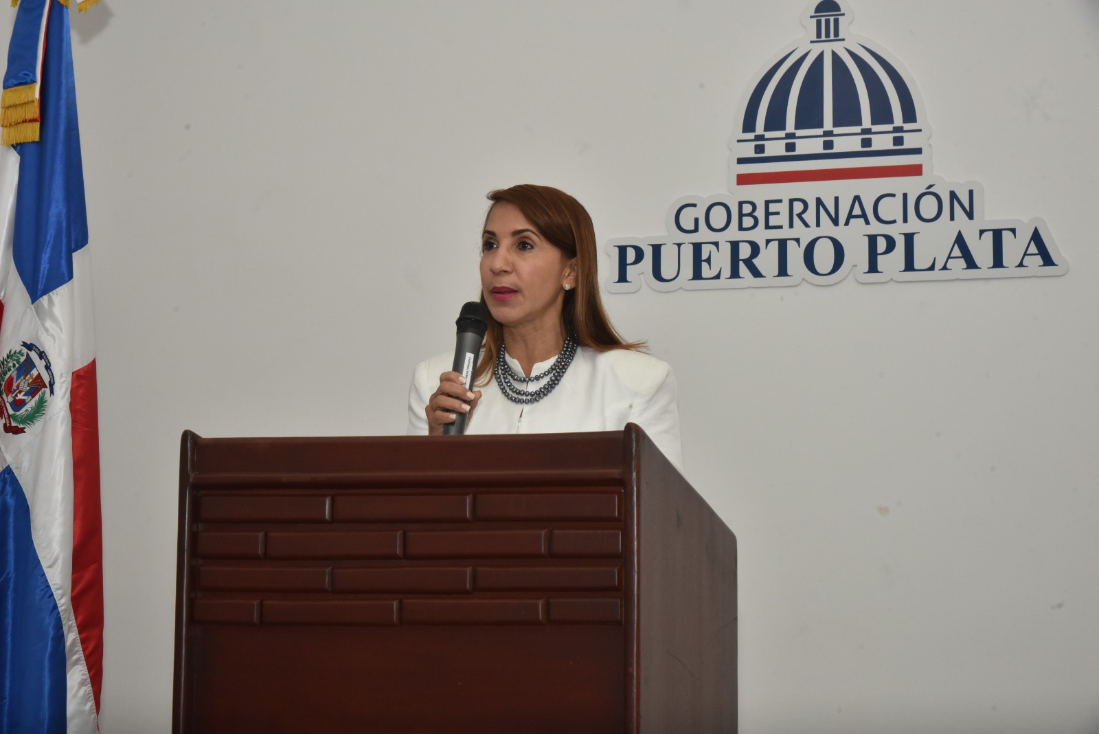 Gobernadora de Puerto Plata llama a la población actuar con prudencia en Semana Santa