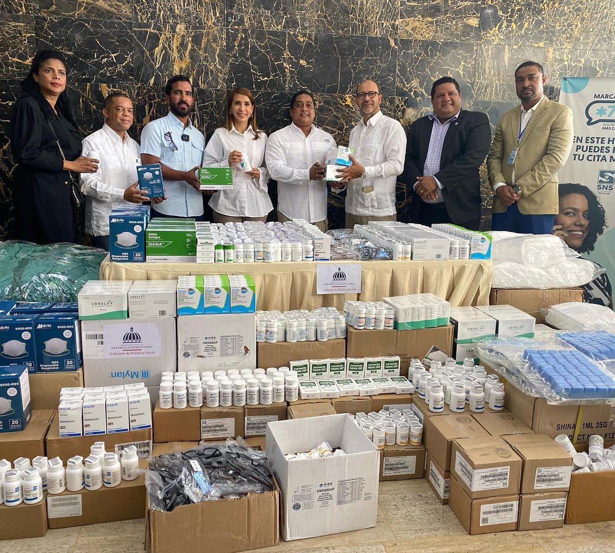Entregan donativo de medicamentos e insumos al Hospital Ricardo Limardo de Puerto Plata