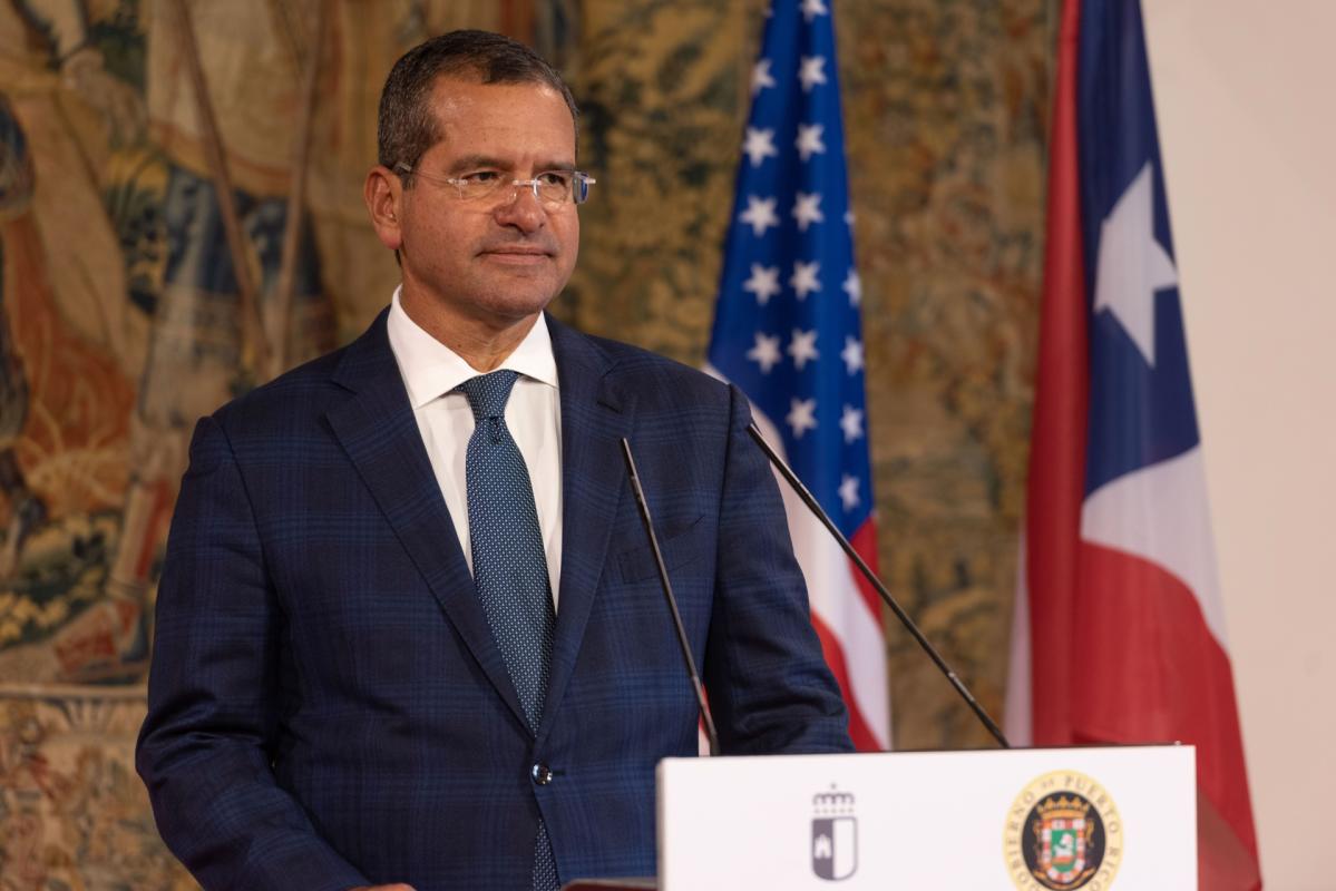 Gobernador de Puerto Rico se apena por sus primos que se declararán corruptos