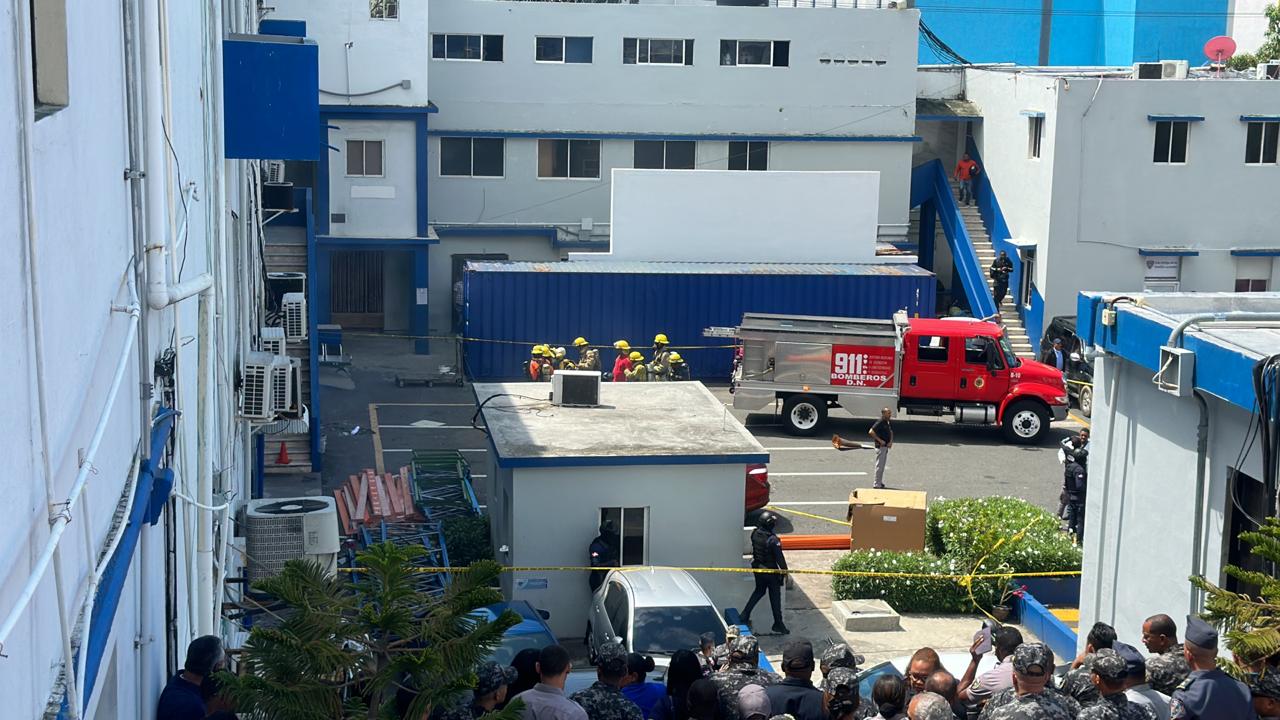 Confirman hubo dos heridos en explosión PN; Abinader está en contacto permanente para detalles