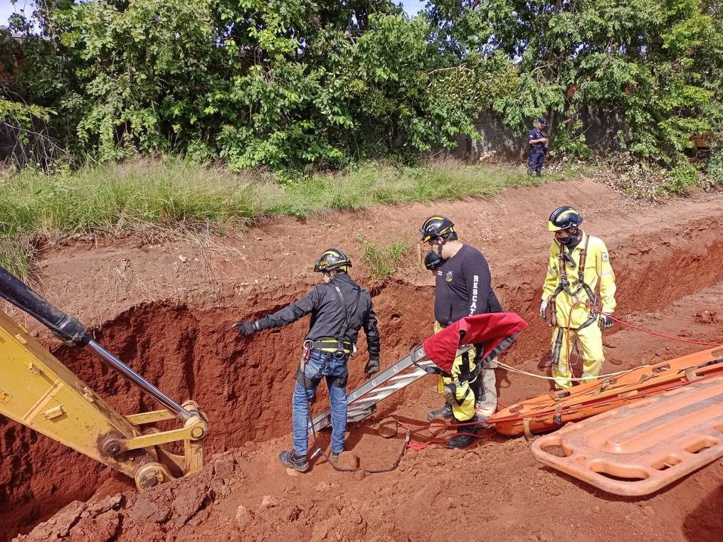 Al menos tres fallecidos tras derrumbe de una obra en Paraguay
