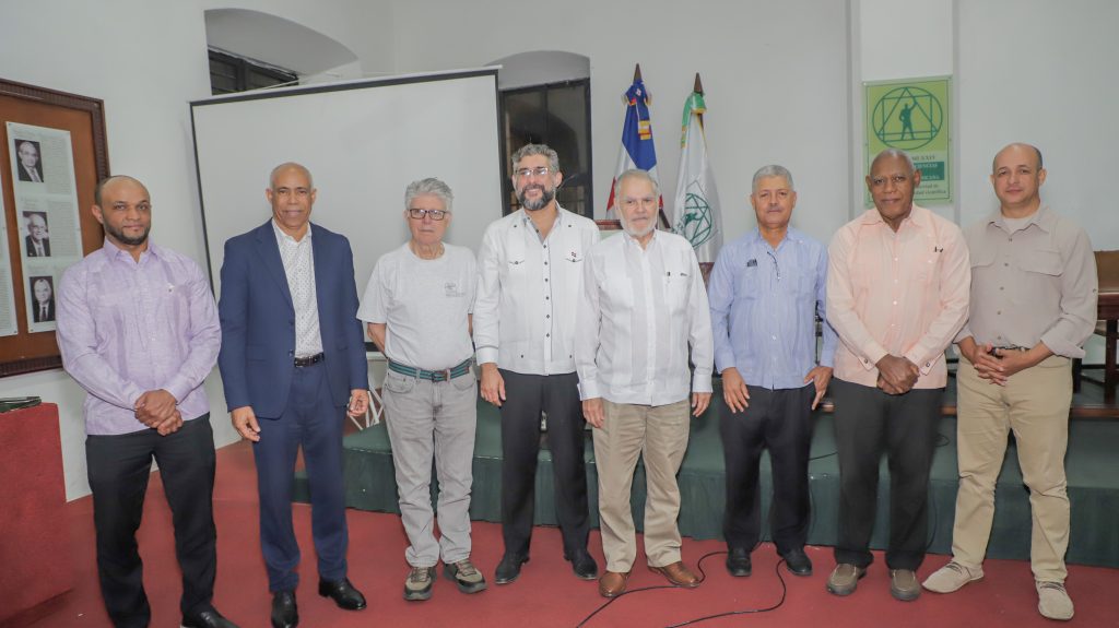Academia de Ciencias dice Valle Nuevo brinda agua a 15 de 34 presas de RD Academia de Ciencias dice Valle Nuevo brinda agua a 15 de 34 presas de RD