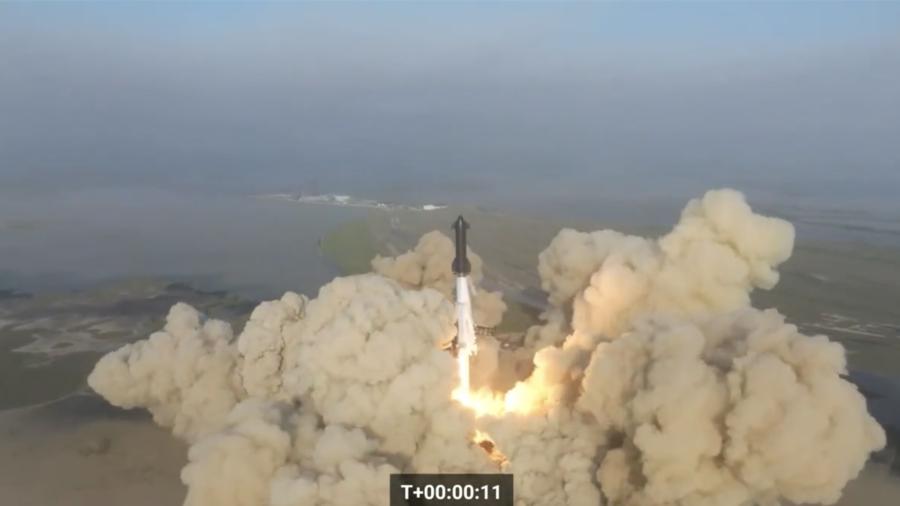Explota cohete Starship en el aire, poco después de despegar
