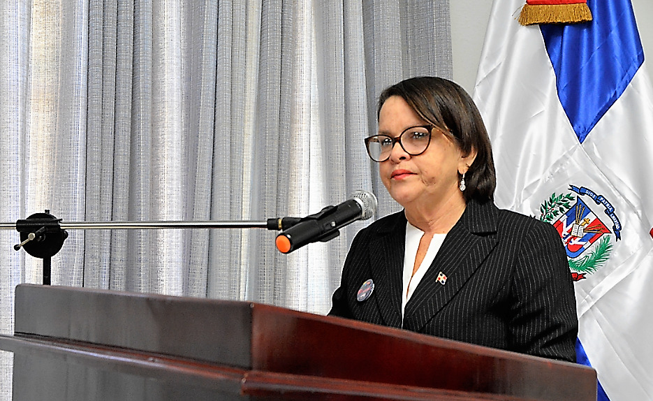 Gobernadora Santiago Rodríguez llama sus homólogas a unirse contra migración haitiana ilegal