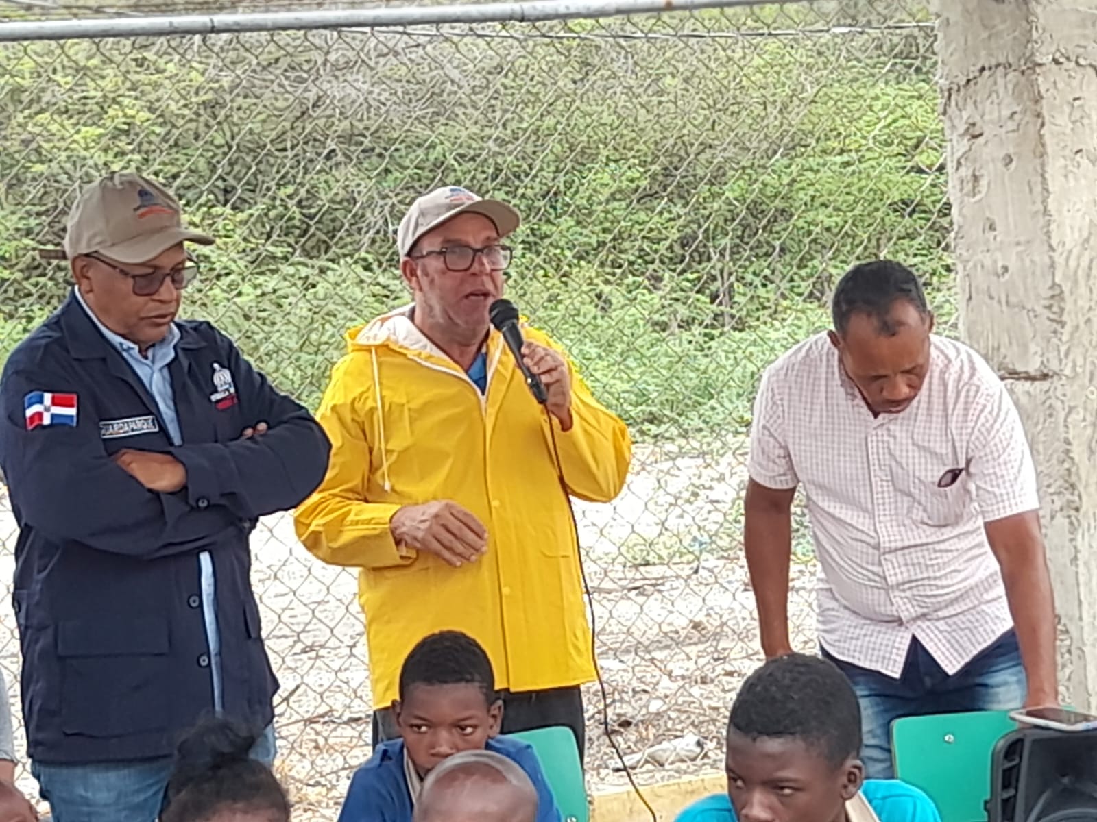 Vida Global y otras entidades encabezan jornada de reforestación en Cerro al Medio Vida Global y otras entidades encabezan jornada de reforestación en Cerro al Medio
