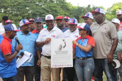 Entrega de reconocimiento (Foto: Fuente externa)