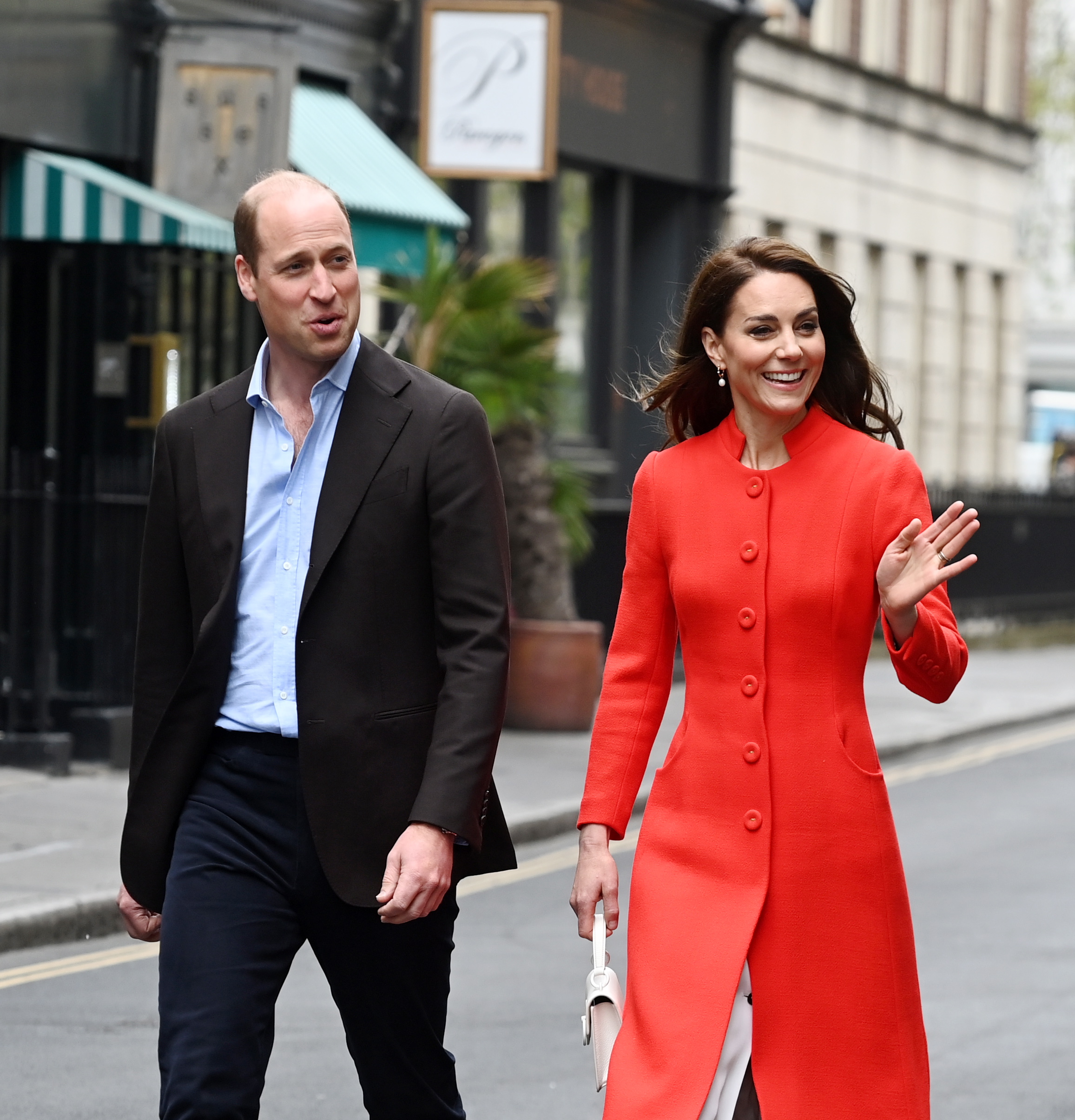 Guillermo y Catalina van en Metro a un «pPub» del Soho londinense