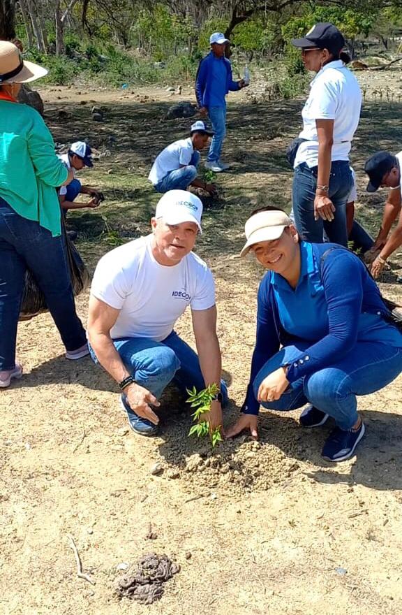 Idecoop realiza jornada de reforestación en diferentes zonas del país Idecoop realiza jornada de reforestación en diferentes zonas del país