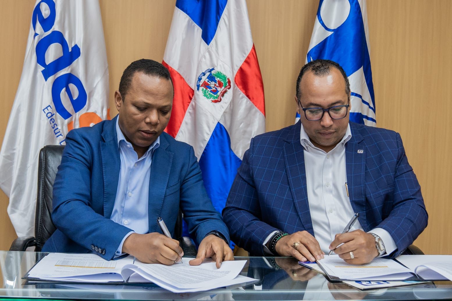 Edesur e Indocal firman acuerdo para calibrar instrumentos de medición ...